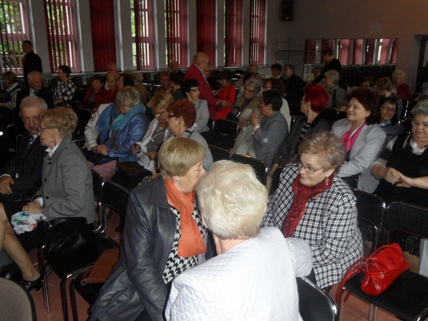 Seniorzy ze świętochłowickiego Uniwersytetu Trzeciego Wieku...