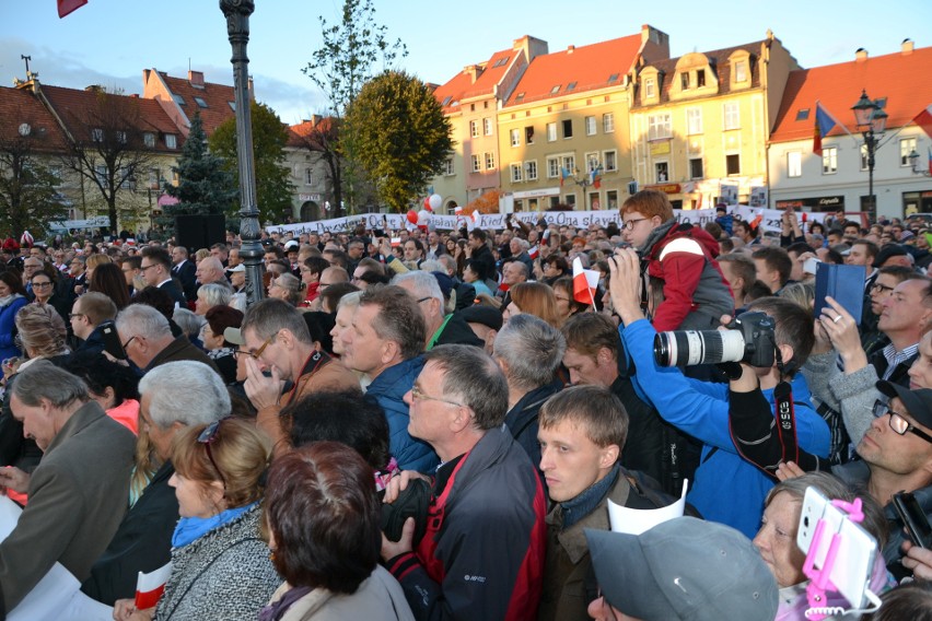 Prezydent Andrzej Duda spotkał się z mieszkańcami...