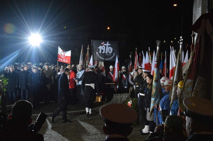 Obchody rocznicy Masakry Grudniowej w Gdyni. "Nigdy nie zapomnimy o pomordowanych" [ZDJĘCIA]