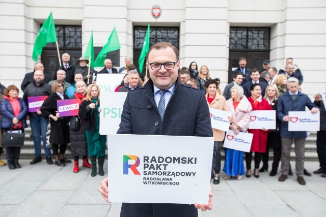Radosław Witkowski prywatnie - przedstawiamy urzędującego prezydenta, który ponownie wygrał wybory w Radomiu.