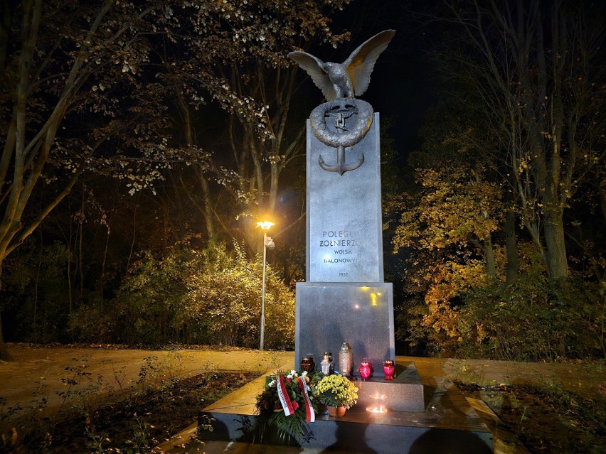 Pomnik upamiętniający poległych podczas wojny z Bolszewikami...
