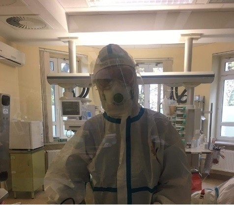 Pani Katarzyna podczas dyżuru w szpitalu Covidowym.