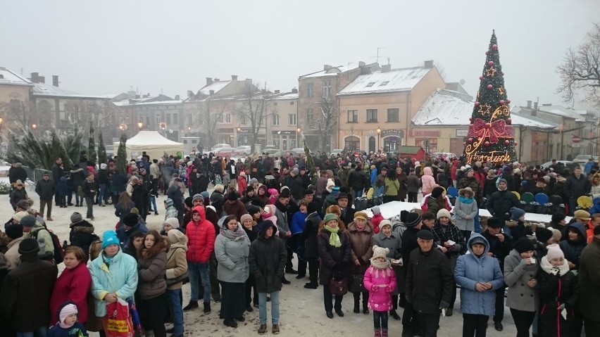 Olkusz. Na wigilię do Srebrnego Miasta przyjechały renifery z Zakopanego