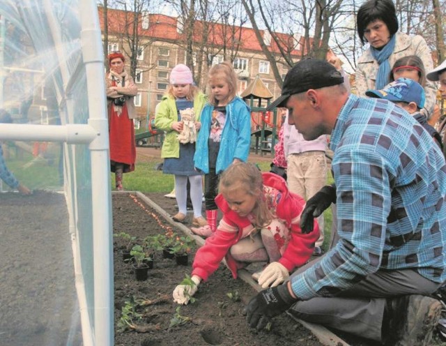 Do krakowskich szkół trafi 10 kompostowników i 5 ekoszklarni