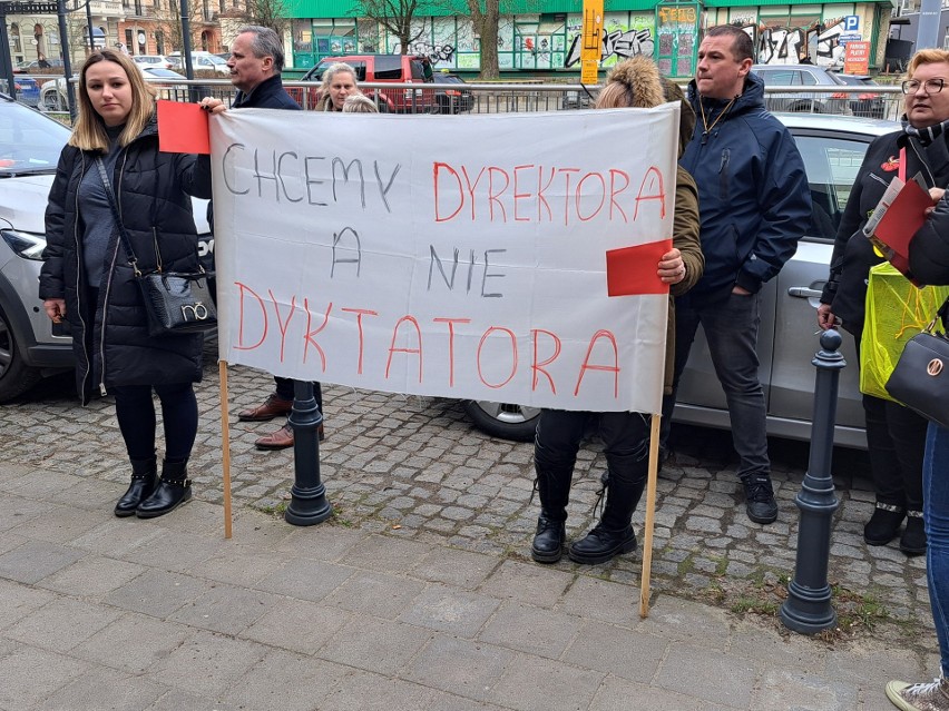 "Chcemy dyrektora, a dyktatora" - ten napis pojawił się na...