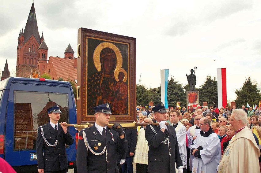 Obraz Matki Bożej Jasnogórskiej rozpoczął wędrówkę po archidiecezji gnieźnieńskiej. Teraz nawiedza parafie dekanatu inowrocławskiego II