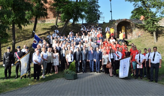 Obchody 55-lecia WOPR i 5-lecia utworzenia Nadgoplańskiego WOPR odbyły się w Kruszwicy. Uhonorowano wyróżniających się ratowników i osoby wspierające ich działania. Brązowe medale "Za zasługi dla WOPR" otrzymali: wojewoda Mikołaj Bogdanowicz, wicemarszałek Dariusz Kurzawa, burmistrz Kruszwicy Dariusz Witczak. Odznakę Błękitnego Krzyża wręczono: wiceburmistrzowi Kruszwicy Bartoszowi Krajniakowi, policjantom z komendy powiatowej w Inowrocławiu asp. szt. Izabelli Drobnieckiej i asp. szt. Jackowi Piątkowskiemu. Odznaką zasłużonego ratownika uhonorowano Leszka Jankowskiego i Macieja Banachowskiego. Srebrne honorowe odznaki WOPR otrzymali: Konrad Urbański i Remigiusz Banachowski, a brązowe odznaki: Marek Lewandowski, Zbigniew Fac,  Przemysław Jeske, Arkadiusz Jankowski, Jarosław Wiśniewski, Mateusz Koczorowski, Oskar Lewandowski, Juliusz Lewandowski, Paweł Stanisławski, Dominika Fijałkowska, Daniel Barałkiewicz, Damian Mróz i Marcin Staszak.  Ratownikom nadano stanowiska służbowe. Mateusz Koczorowski został koordynatorem ds. promocji, profilaktyki i zabezpieczenia ratownictwa wodnego, Jarosław Wiśniewski - koordynatorem ds. technicznych, Leszek Jankowski - koordynatorem służby ratowniczej na pływalniach powiatu inowrocławskiego, Konrad Urbański - koordynatorem służby ratowniczej na pływalniach powiatu radziejowskiego, Dominika Fijałkowska - dyspozytorem numeru ratunkowego nad wodą 601 100 100.