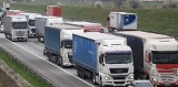Zmniejsza się korek ciężarówek na autostradzie A2 przed Świeckiem