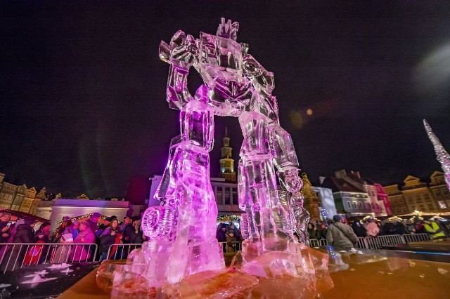 Zakończył się Poznań Ice Festival 2018. Na Starym Rynku można podziwiać piękne rzeźby z lodu. Zobaczcie zdjęcia, bo te cuda zapewne szybko stopnieją.Przejdź do kolejnego zdjęcia --->