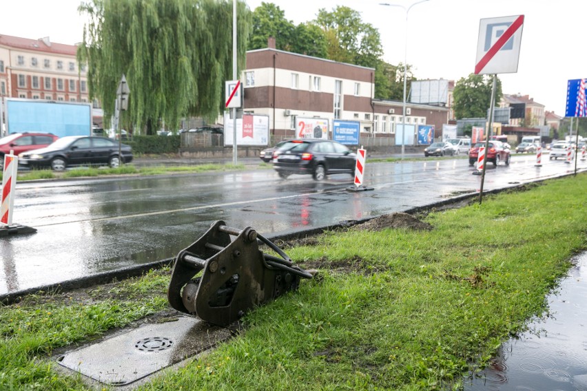 Kraków. Rozpoczęło się łatanie alei Juliusza Słowackiego