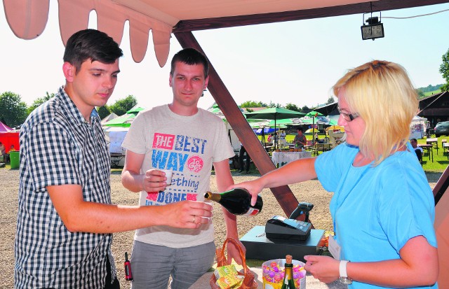 &quot;Biesiada u Bartnika&quot; przyciągnęła tłumyNa biesiadzie nie mogło zabraknąć także miodu pitnego