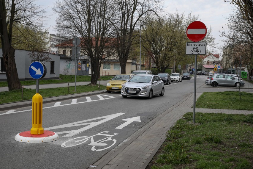 Tak wygląda nowa organizacja ruchu na os. Podwawelskim