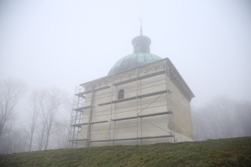 Kaplica Świętej Anny w Pińczowie się zmienia. Trwa drugi etap remontu (ZDJĘCIA)