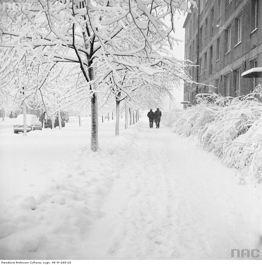 Lublin. Kiedyś śniegu było po pas! Zobacz archiwalne zdjęcia miasta w zimowej scenerii