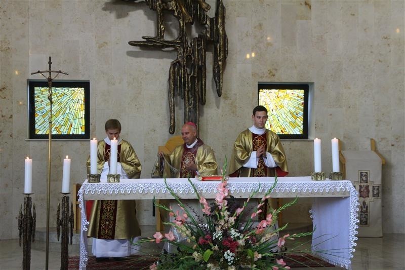 Ponad 800 par wypełniło kościół seminaryjny w Opolu.