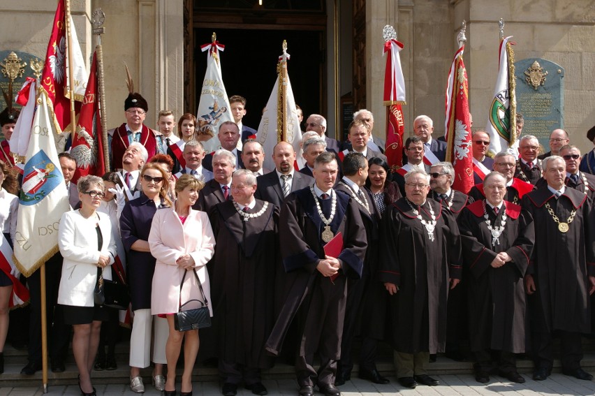 Gorlice. Cech Rzemiosł i Przedsiębiorczości ma nowy sztandar. Uroczyste poświęcenie w bazylice