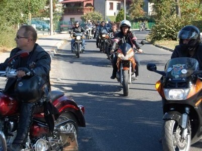 Co roku motocykliści z Praszki i okolic odwiedzają niepełnosprawne dzieci