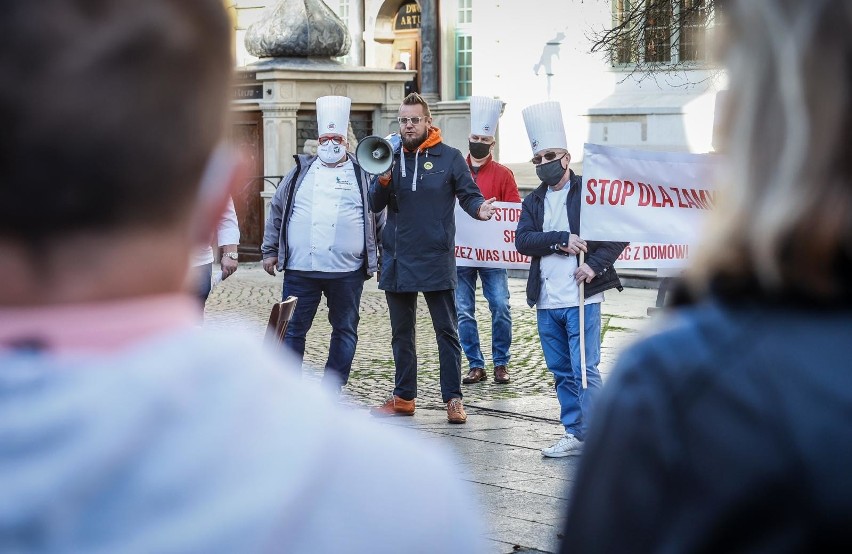 Kolejne restauracje i kluby zapraszają gości w ramach akcji...