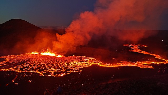 Na Islandii znajduje się wiele czynnych wulkanów. W przeszłości nie raz ukazywały swoją niszczycielską siłę.