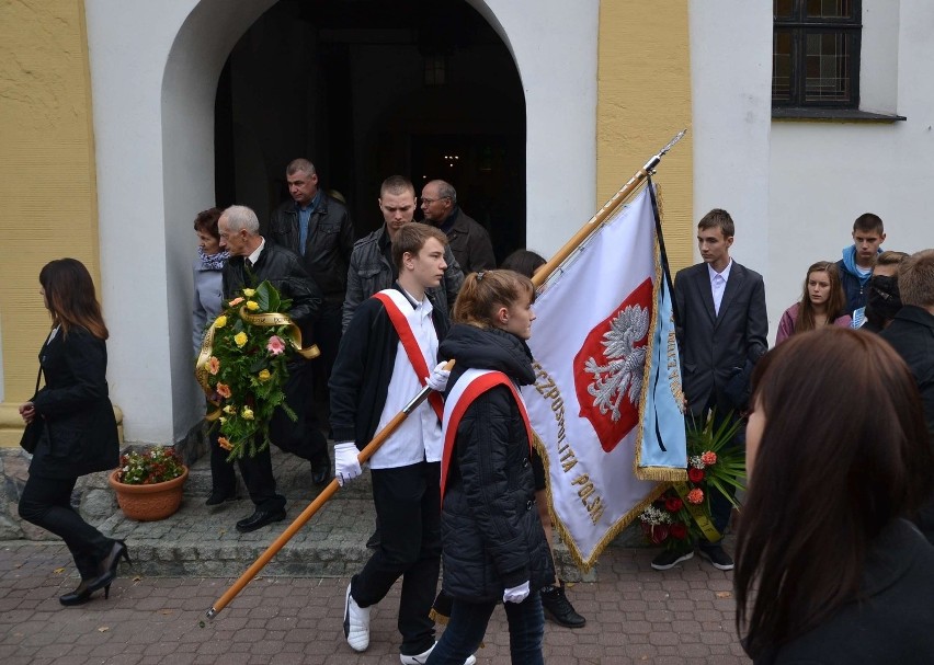 Pogrzeb ofiar tragicznego wypadku w Gnojewie [ZDJĘCIA]