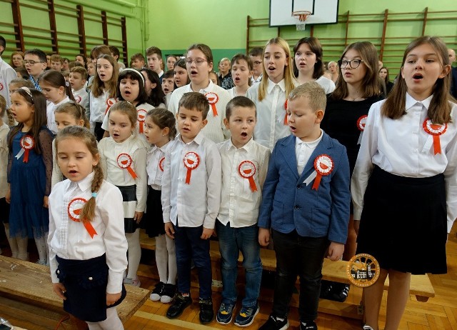 Program w wykonaniu dzieci ze Szkoły Podstawowej w Parszowie