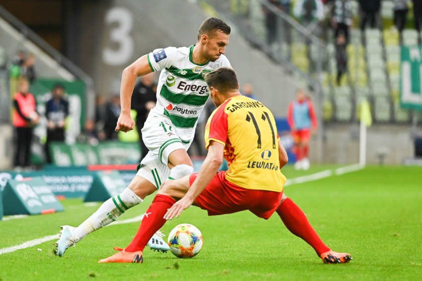 PKO Ekstraklasa. Porażka Korony Kielce z Lechią Gdańsk 0:2. Debiut trenera Mirosława Smyły [ZDJĘCIA]