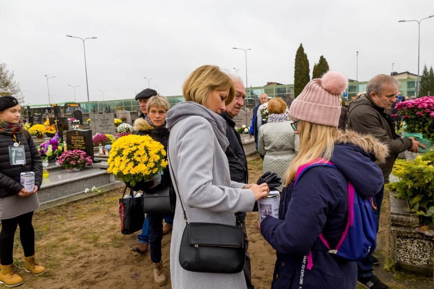 Cmentarz Farny. Kwesta na renowację zabytkowych nagrobków