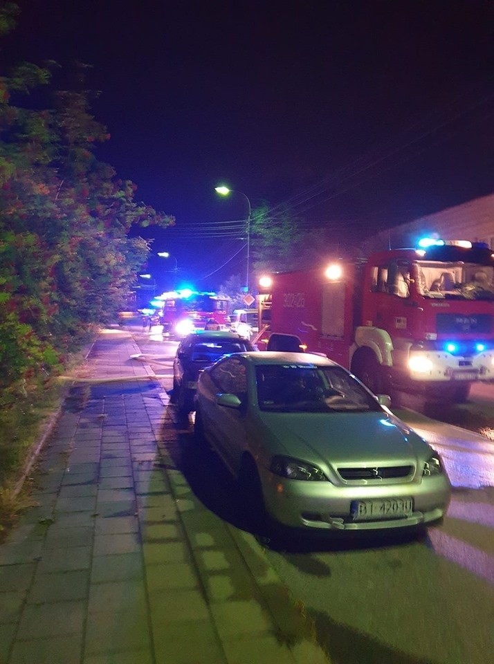 Pożar przy warsztacie samochodowym w Białymstoku
