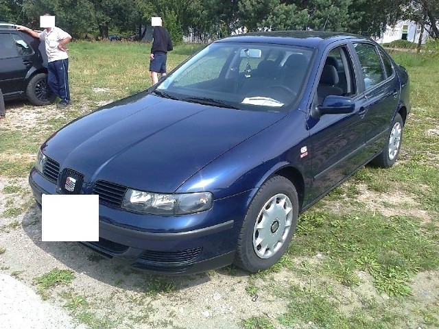 Seat toledo, rocznik 2002, cena 9.200 zł, poj. 1,6 l.