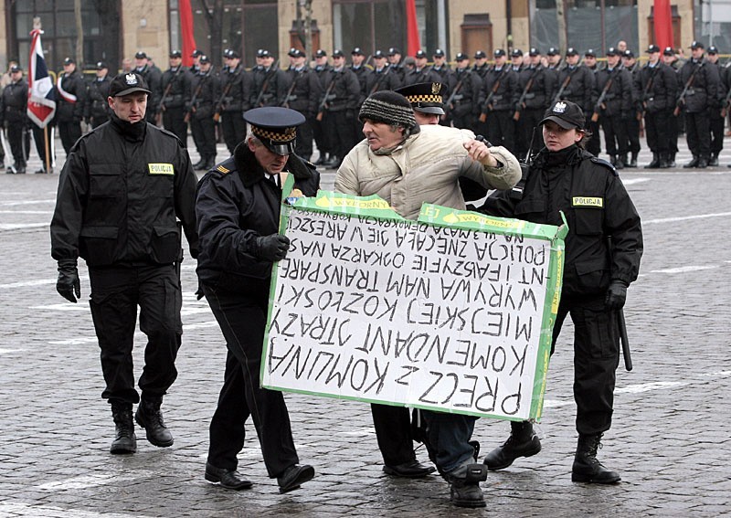 Glówne obchody Świeta Niepodleglości na placu Zwyciestwa  w...