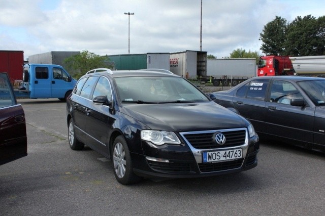 VW Passat, 2005 r., 2,0 TDI, klimatronic, nawigacja, tempomat, 22 tys. 900 zł;