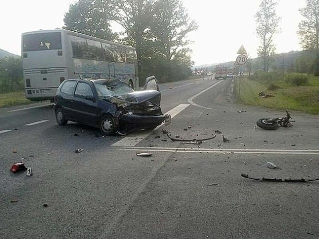 Zdjęcie z miejsca wypadku. Do zdarzenia doszło ok. godz. 16.40.