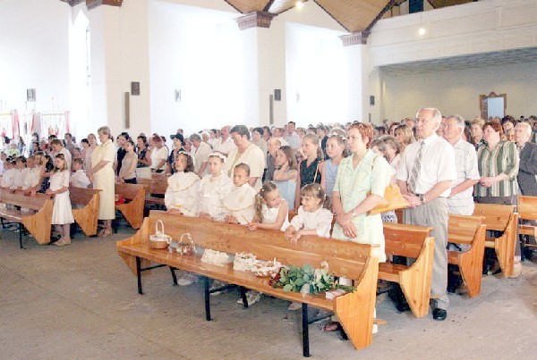 Uroczysta msza zainaugurowała w niedzielę  jubileuszowe obchody PSS "Społem". Na 11  czerwca zaplanowano kulminacyjne  uroczystości.