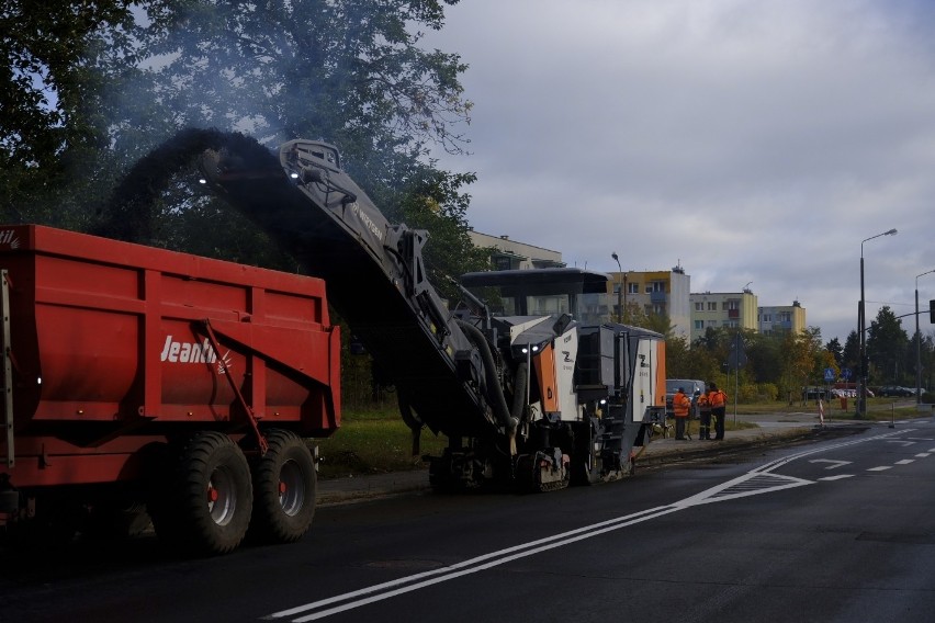 Dziś drogowcy zamknęli fragment ulicy Długiej od Szosy...