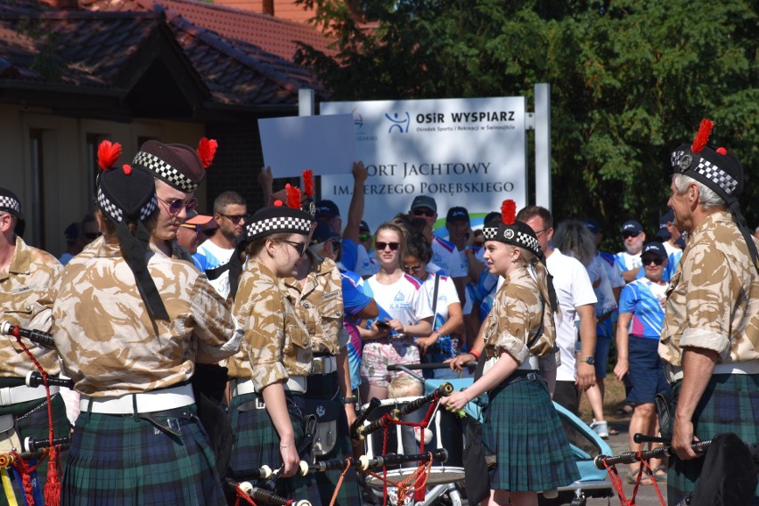 Regaty Unity Line oficjalnie otwarte. Żeglarze przemaszerowali przez Świnoujście