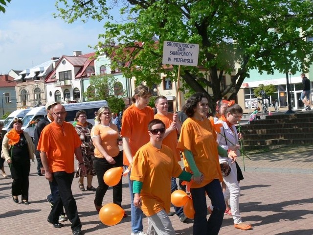 Do udziału w obchodach zaproszono niepełnosprawnych, rodziców, przyjaciół, mieszkańców Tarnobrzega oraz zaprzyjaźnioną młodzież z ościennych miast.