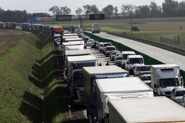 Wypadek na autostradzie A4, zdjęcie ilustracyjne