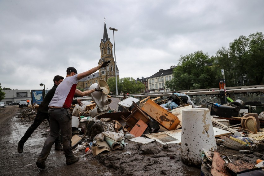 Niemcy i Belgia: krajobraz jak po bitwie. 150 ofiar powodzi w Niemczech, ponad 20 w Belgii. A będzie ich jeszcze więcej