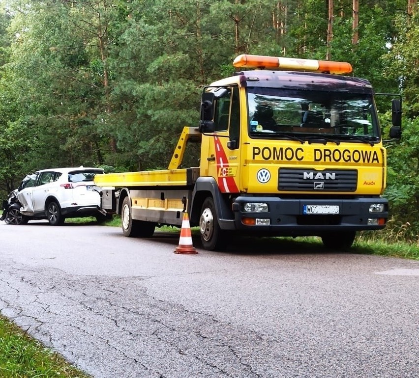 Budne- Sowięta. Wypadek z udziałem dwóch samochodów osobowych. Sprawca był pijany. 26.08.2021. Zdjęcia