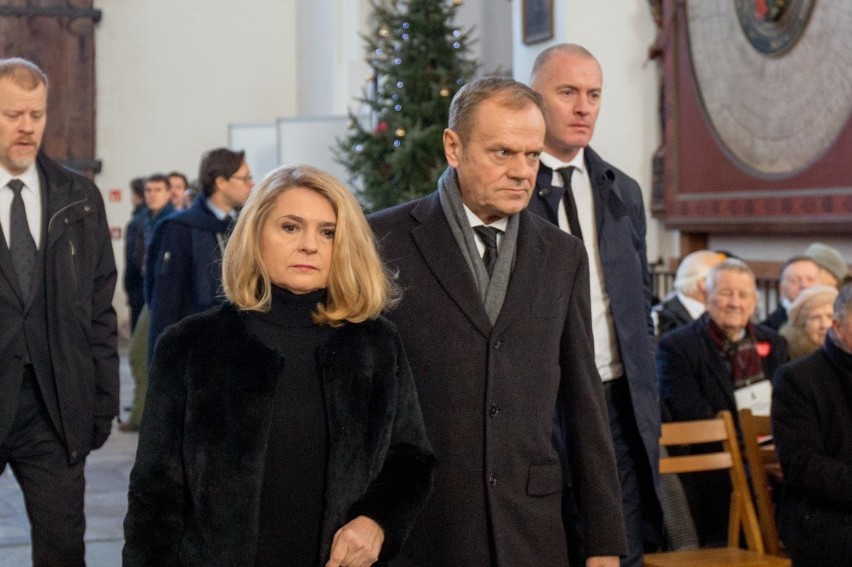 Pogrzeb Pawła Adamowicza zgromadził tysiące osób z całej...