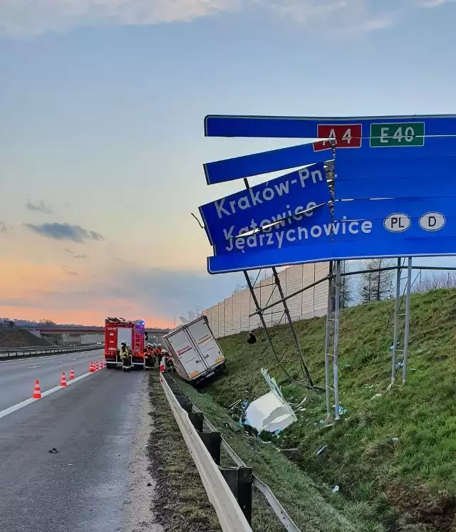 W środowe (7 kwietnia) popołudnie na autostradowej obwodnicy Krakowa w krótkim czasie doszło aż do trzech kolizji. Na szczęście nikt nie został ranny.