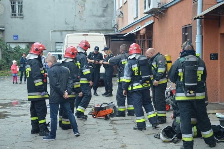 Wejherowo: zatrucie tlenkiem węgla. Ewakuowano siedem osób, w tym dwie nieprzytomne. Do zdarzenia doszło w poniedziałek, 1 października 