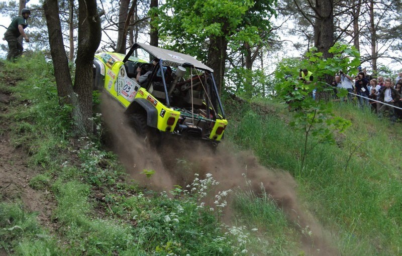 Rajd w Miastku od lat gromadzi śmietanke off-roadowej...