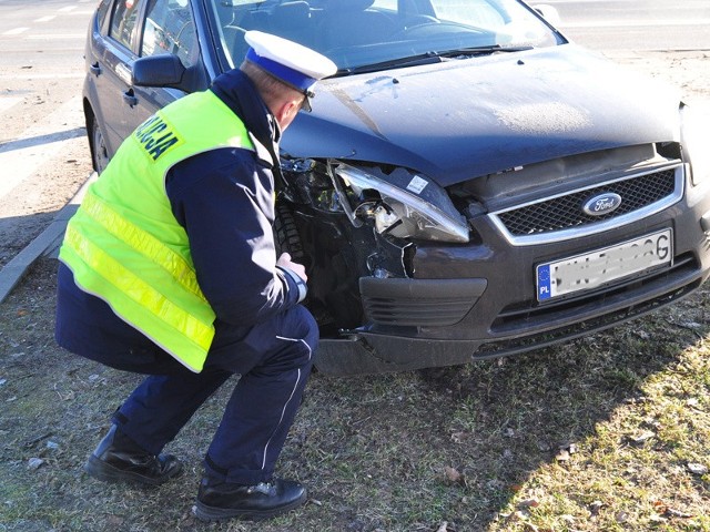 Stłuczka w Bydgoszczy. Zderzyły się dwa auta prowadzane przez kobiety 