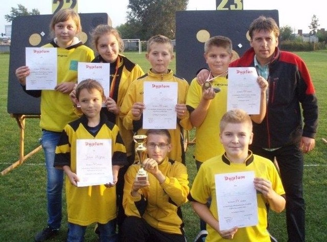 Łucznicy z Włoszczowic zajęli trzecie miejsce w rywalizacji drużynowej w Jesiennym Młodzieżowym Turnieju Lajkonika w Krakowie.