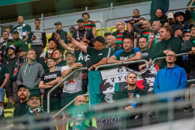 4.05.2024 r. Fortuna 1. Liga: Kibice gości na meczu Lechia Gdańsk - GKS Tychy.
