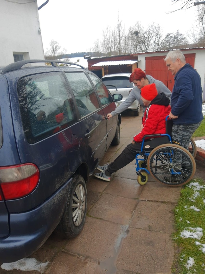 Ta rodzina jest wyjątkowo doświadczona przez los. 66-letnia...