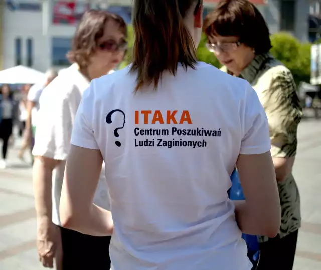 W Polsce poszukiwaniem osób zaginionych zajmuje się Fundacja ITAKA