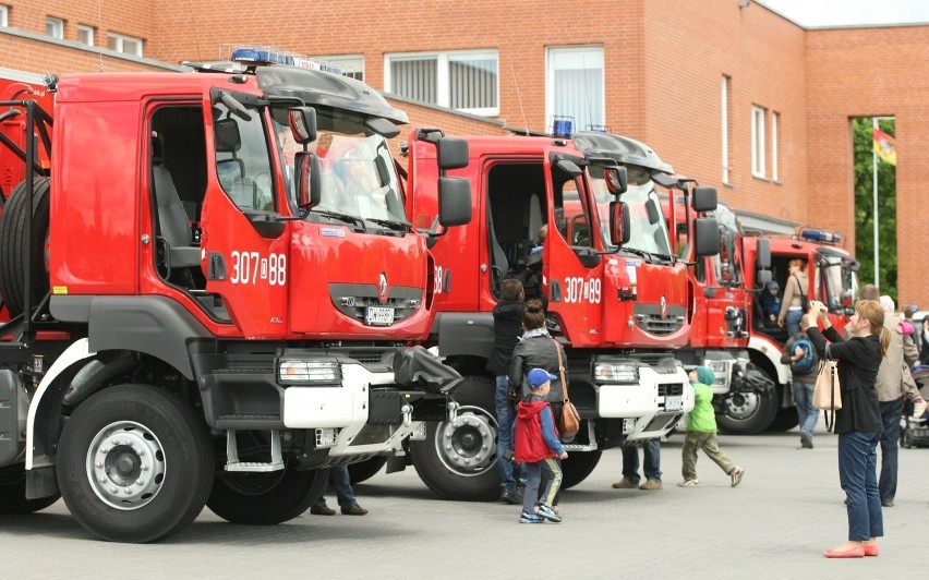 Wrocławianie odwiedzili strażaków. Jednostka przy Kosmonautów otworzyła drzwi zwiedzającym (ZDJĘCIA)