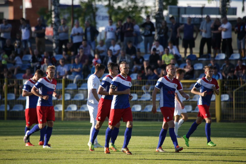 Gryf Słupsk - MKS Kluczbork 2:4 (wideo, zdjęcia)